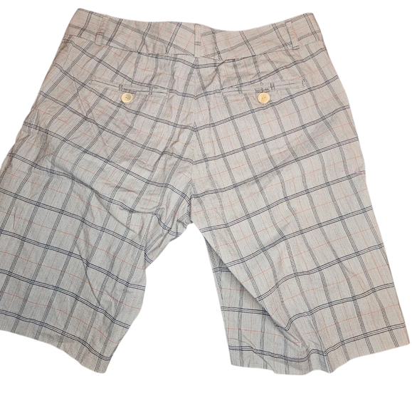 Peter Millar Women's Bermuda Golf Shorts Size 8 - Picture 2 of 6